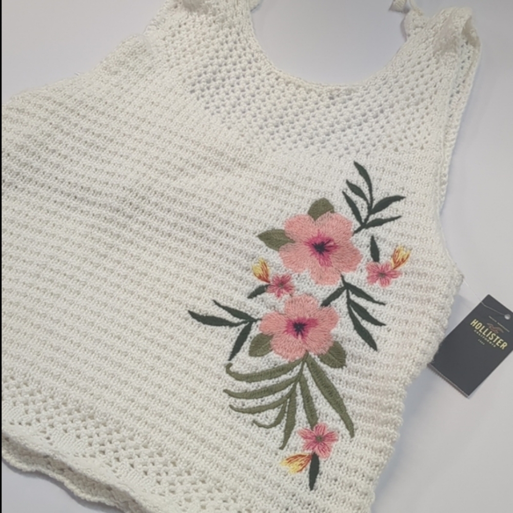 Hollister White Knit Embroidered Halter Top NWT - Picture 3 of 5